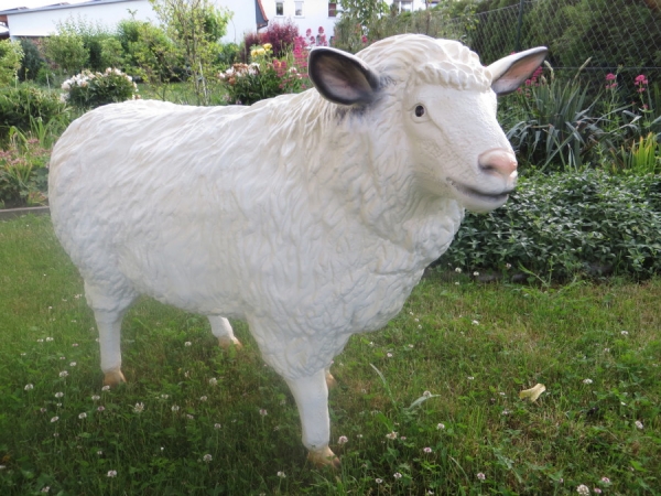 Deko Schaf Schaf für Garten lebensgross mollig